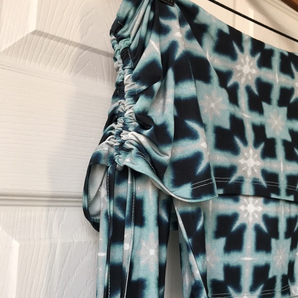 NWT UO Shannon Off-The-Shoulder Top - Picture 6 of 9